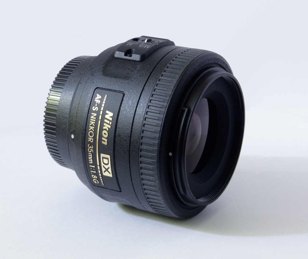 Объектив Nikon AF-S DX 35mm f/1.8 G Nikkor