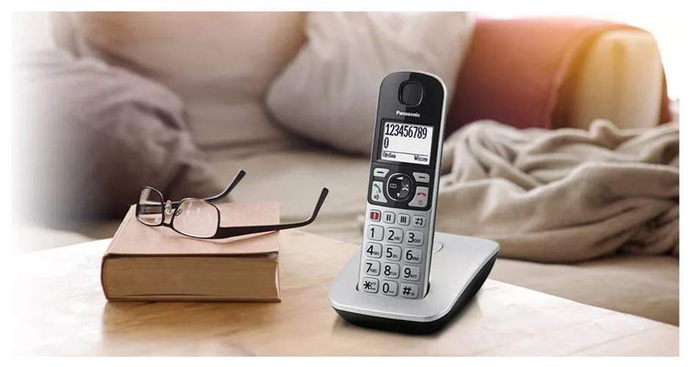 DECT телефон Panasonic KX-TGE510RUS серебристый