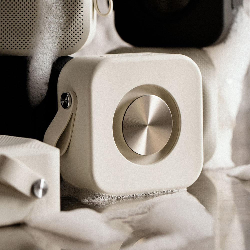 Портативная колонка Sudio F2 White