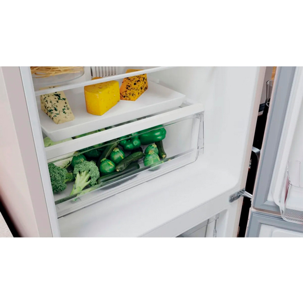 Холодильник с нижней морозильной камерой Hotpoint HTR 4180 M