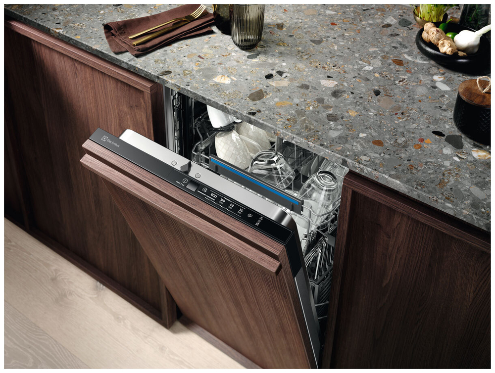 Встраиваемая посудомоечная машина Electrolux EKA12111L