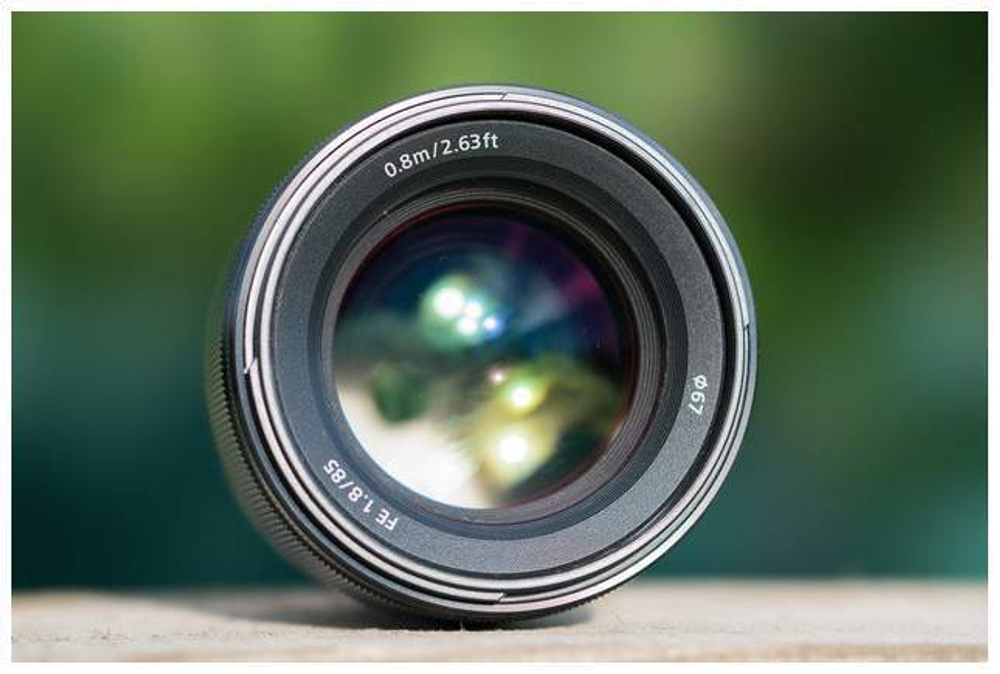 Объектив Sony FE 85mm f/1.8