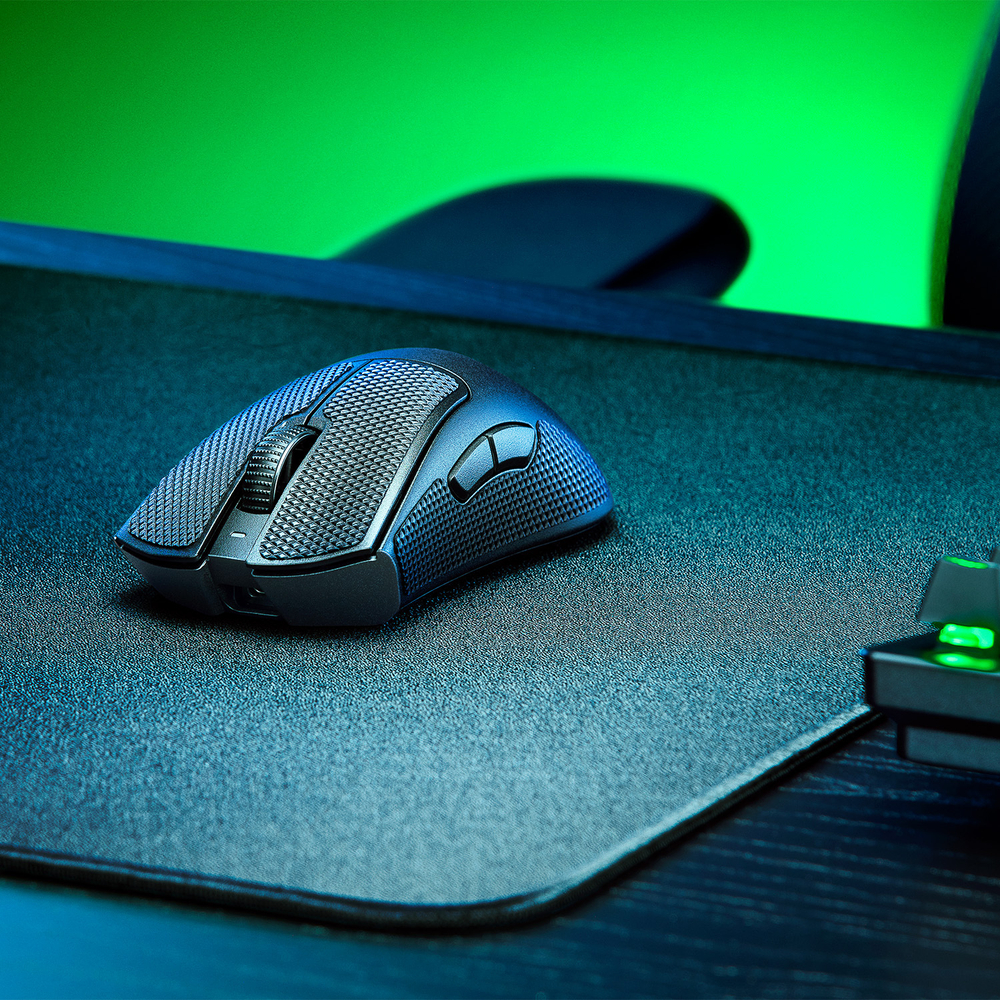 Беспроводная игровая мышь Razer DeathAdder V3 Pro черный (RZ01-04630100-R3G1)