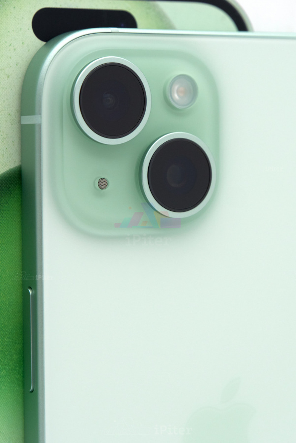Смартфон Apple iPhone 15 128GB Green (Dual Sim)