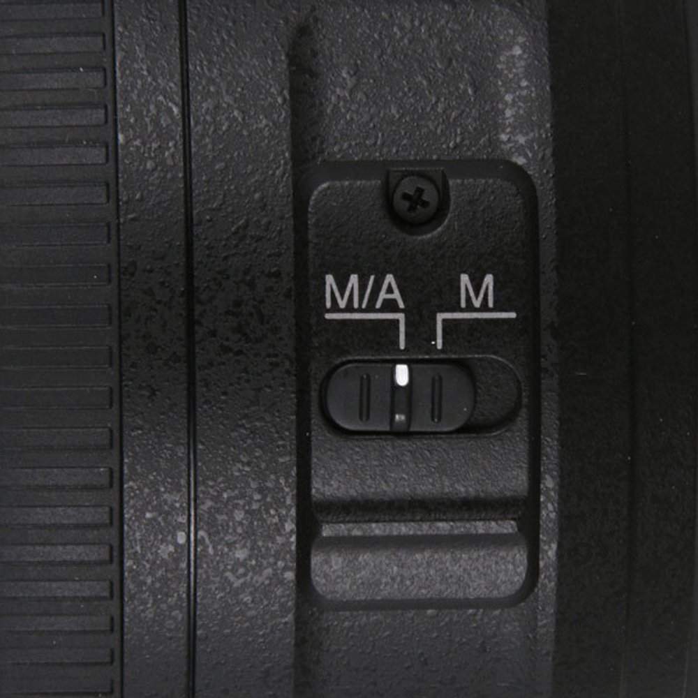 Объектив Nikon AF-S DX Nikkor 35mm f/1.8G