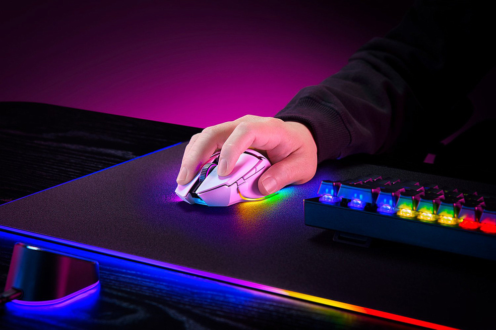 Беспроводная игровая мышь Razer Basilisk V3 Pro белый (RZ01-04620200-R3G1)