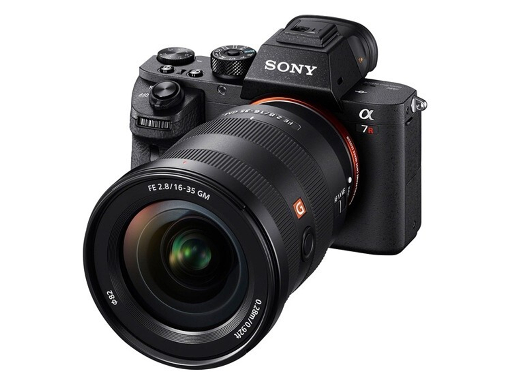 Объектив  Sony SEL1635GM