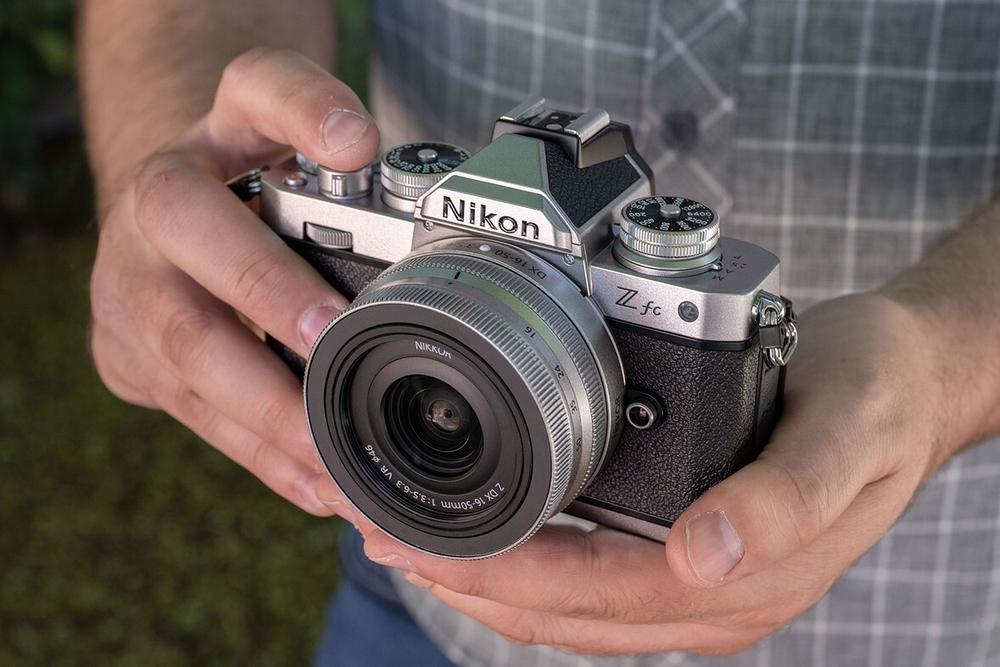 Фотоаппарат системный Nikon Z fc Body Black/Silver