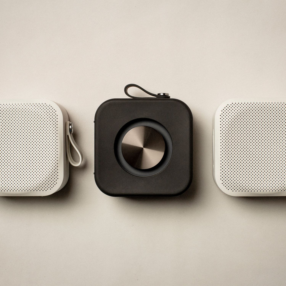 Портативная колонка Sudio F2 Black
