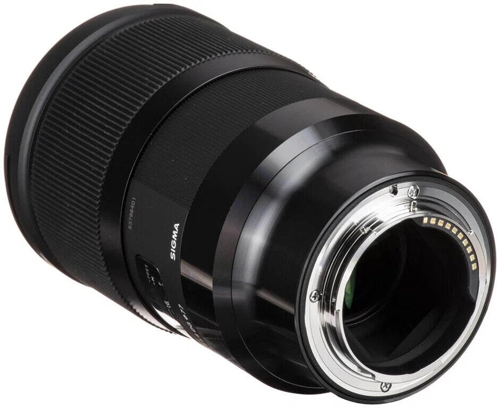 Объектив Sigma 28mm f/1.4 DG HSM Art для Sony E, черный